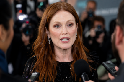 Julianne Moore Warning